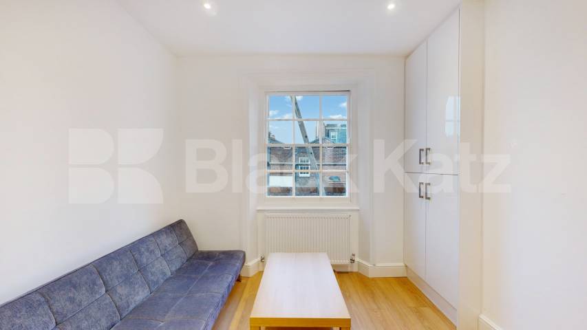 Contemporary One-Bedroom Home in West London Chepstow Road, Bayswater